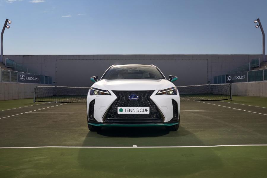  Lexus UX250h Tennis Cup 2019 года  (ES) (фото 3 из 13)